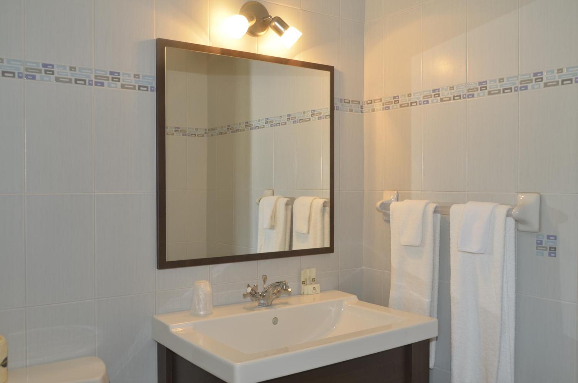 Motel Grande Ile Салаберри-де-Валлифилд Экстерьер фото